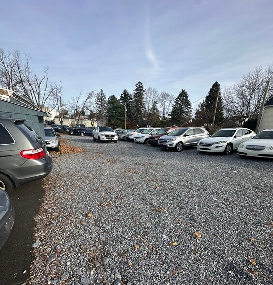 More Photos Of 2425 Herr St, Harrisburg Auto Repair For Sale