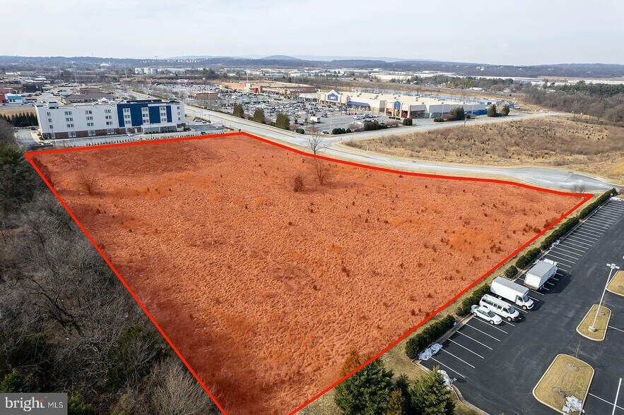 More Photos Of Market, Winchester Land For Sale