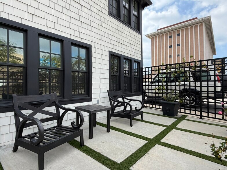 More Photos Of 390 E Walnut St, Pasadena Office For Lease