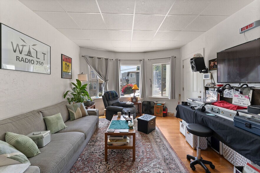 More Photos Of 74 Pearl St, Oakland Apartments For Sale