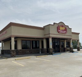 More Photos Of 4211 S Limit Ave, Sedalia Auto Dealership For Lease