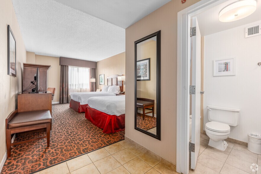 More Photos Of 6617 Ritchie Hwy, Glen Burnie Hotel For Sale