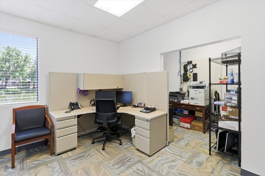 More Photos Of 4009-4033 W 1st St, Sanford Office For Sale