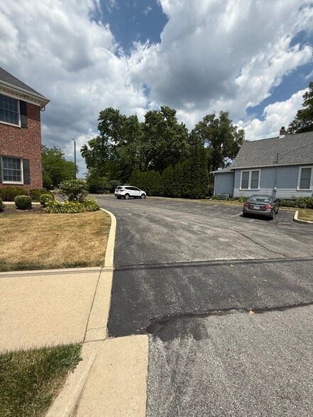 More Photos Of 9421 Joliet St, Saint John Medical For Sale