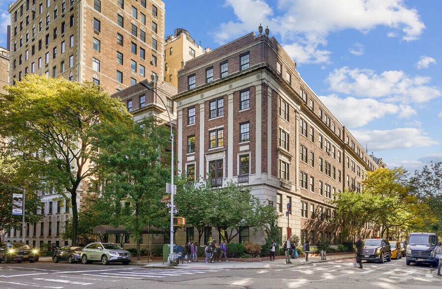 More Photos Of 1160 Fifth Ave, New York Apartments For Lease