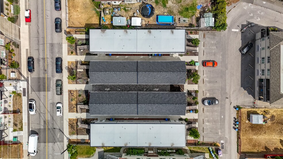 More Photos Of 116 Calgary Av, Penticton Apartments For Sale