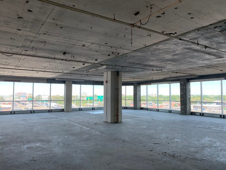 More Photos Of 3737 Boul Cremazie E, Montréal Office For Lease