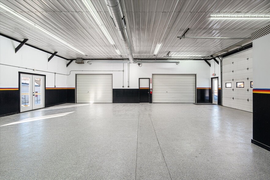 More Photos Of 110 FS Dr, Viroqua Auto Dealership For Sale