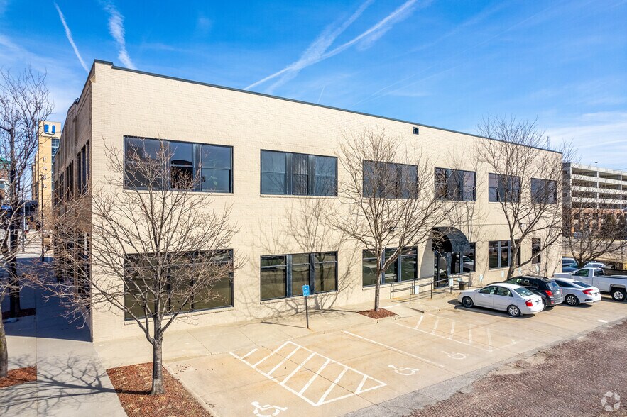 More Photos Of 1300 Walnut St, Des Moines Loft Creative Space For Lease