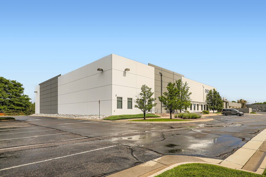 More Photos Of 6542 Fig St, Arvada Warehouse For Sale