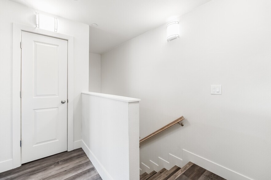 More Photos Of 2409 Cava Ct, Sacramento Apartments For Sale