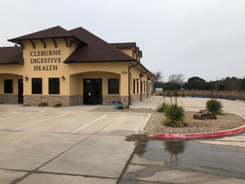 More Photos Of 1701 Walter Holiday Dr, Cleburne Medical For Lease