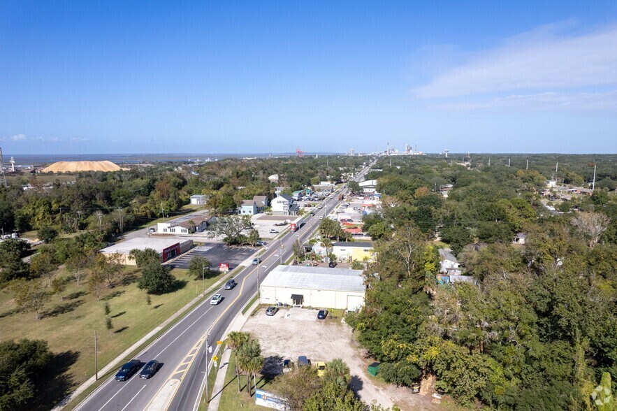 More Photos Of 1120 S 8th St, Fernandina Beach Freestanding For Sale