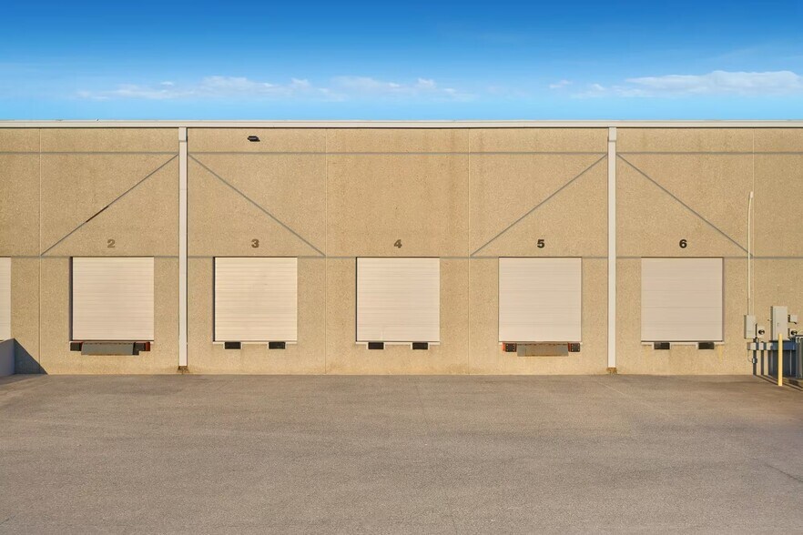 More Photos Of 2515 Brockton Dr, Austin Warehouse For Lease