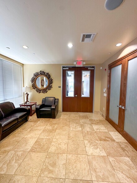 More Photos Of 990 Reserve Dr, Roseville Office For Sale