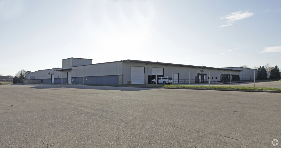 More Photos Of 150 Business Park Dr, Sun Prairie Manufacturing For Lease