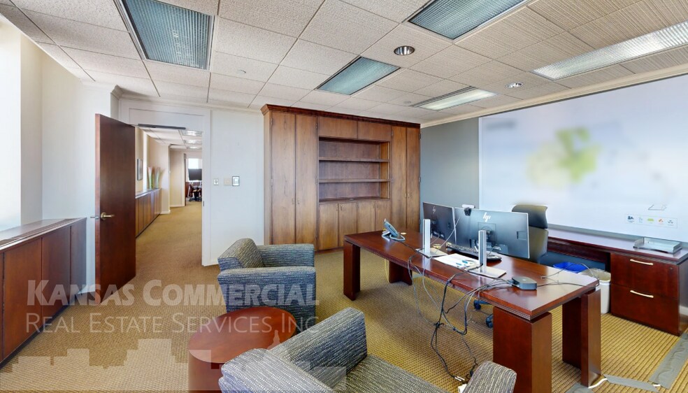 More Photos Of 818 S Kansas Ave, Topeka Office For Lease