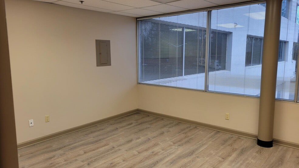 More Photos Of 310 Passaic Ave, Fairfield Office For Sale