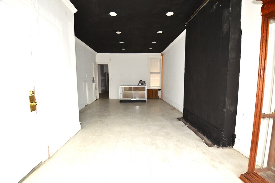 More Photos Of 241 N 7th St, Allentown Storefront Retail Office For Lease