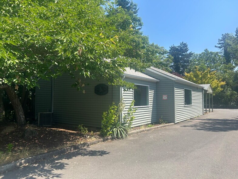 Primary Photo Of 2596 12th Pl SE, Salem Medical For Sale