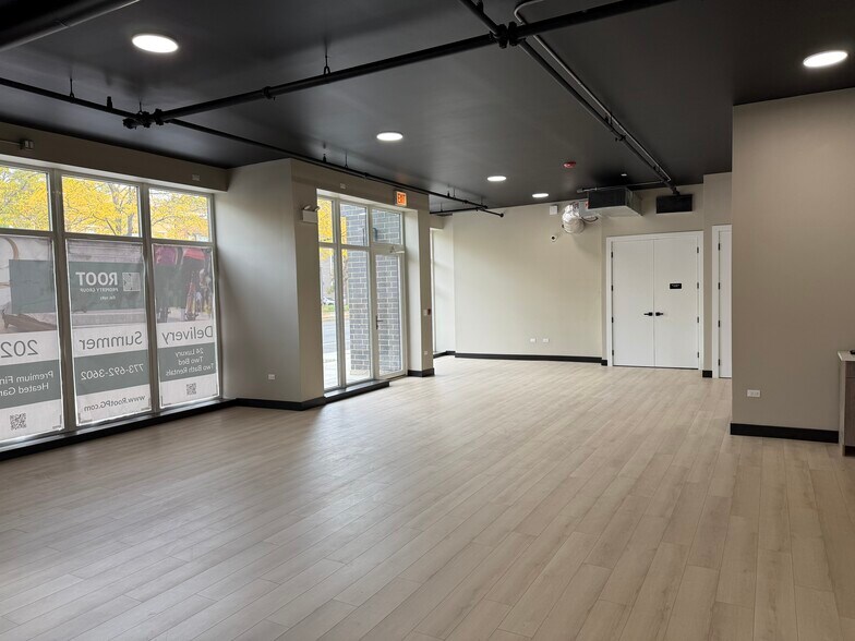 More Photos Of 3043 W Irving Park Rd, Chicago Apartments For Lease
