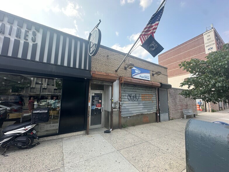Primary Photo Of 2961-2963 Webster Ave, Bronx Storefront For Sale