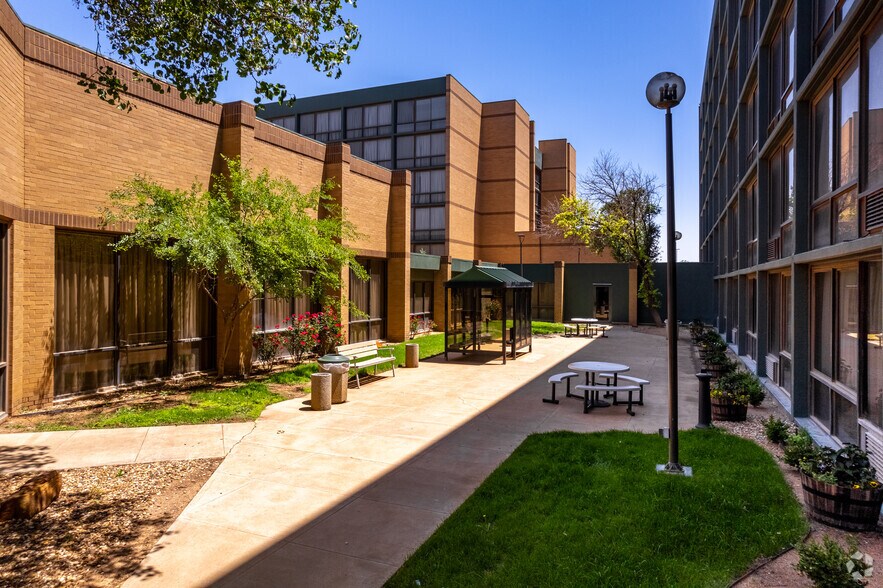 More Photos Of 801 Avenue Q, Lubbock Hotel For Sale