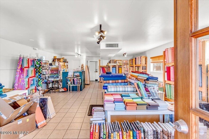 More Photos Of 2561-2563 E Fort Lowell Rd, Tucson Freestanding For Sale