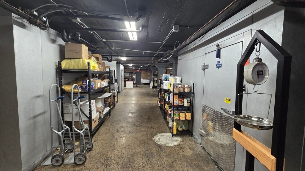 More Photos Of 1912 4th St, La Grande General Retail For Lease