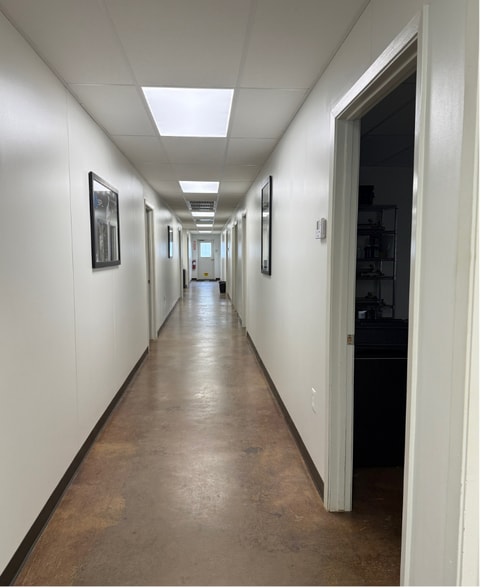 More Photos Of 1595 S US Highway 79, Carthage Warehouse For Sale