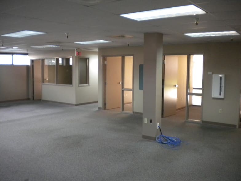 More Photos Of 16601 N 40th St, Phoenix Medical For Lease