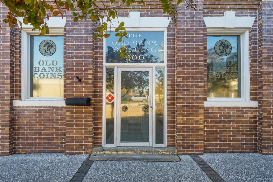 More Photos Of 900 Florida Ave, Lynn Haven Office For Sale