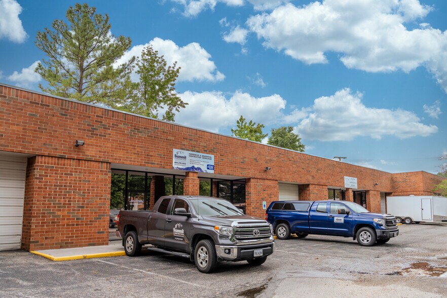 More Photos Of 6290 Old Warwick Rd, Richmond Light Manufacturing For Lease