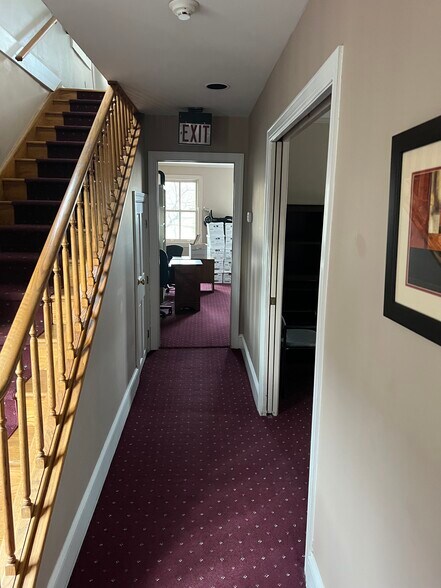 More Photos Of 18 Kings Hwy W, Haddonfield Office For Lease