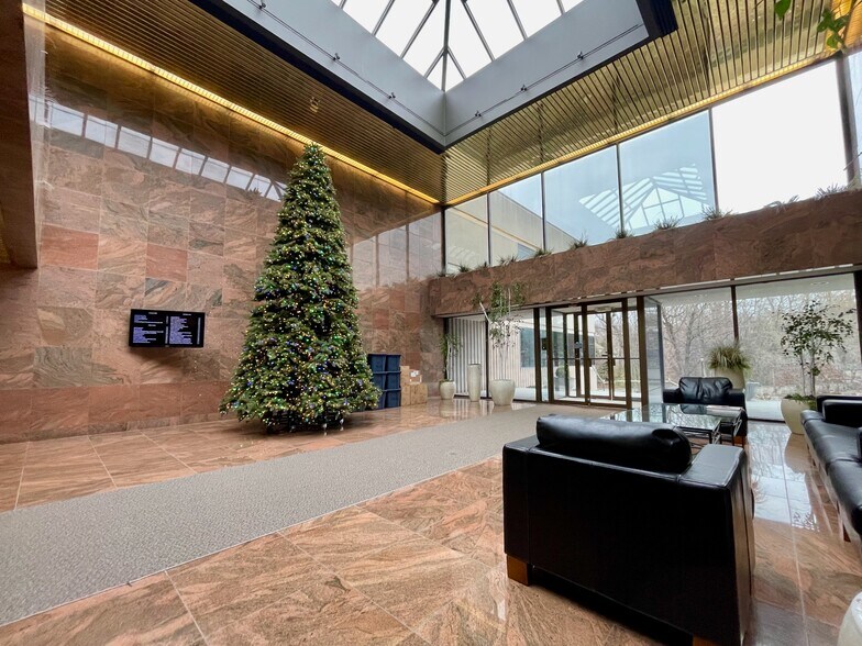 More Photos Of 90 Grove St, Ridgefield Medical For Lease