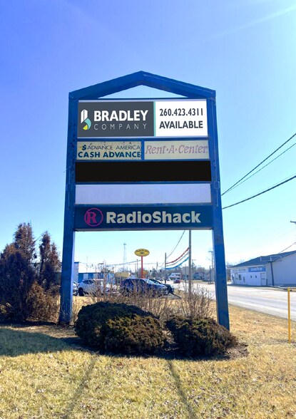 More Photos Of 613-619 N 13th St, Decatur General Retail For Lease