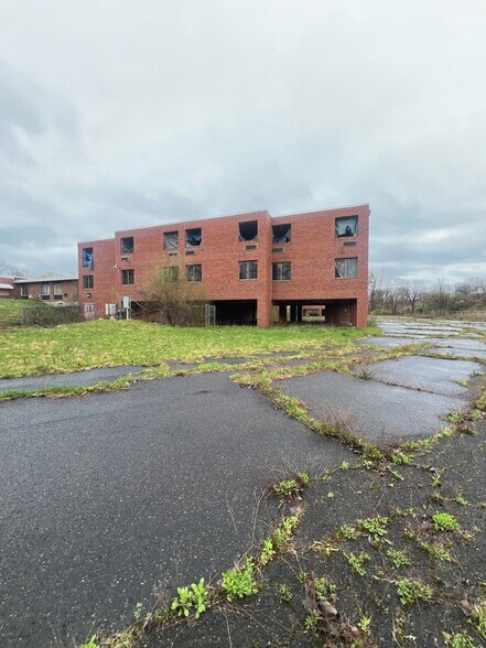 More Photos Of 860 Vestal Rd, Vestal Township Skilled Nursing Facility For Sale