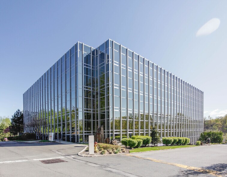 More Photos Of 1025 Westchester Ave, White Plains Office For Lease