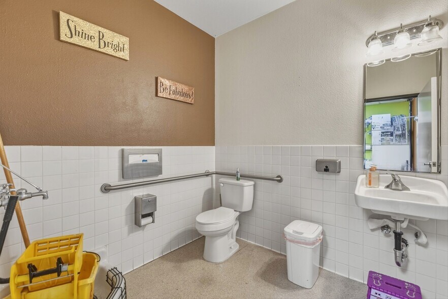 More Photos Of 460 W Main St, Fernley Freestanding For Sale
