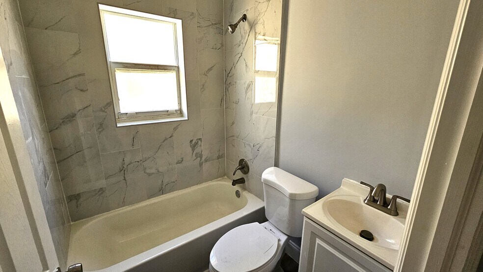 More Photos Of 1142 SW 4th St, Miami Apartments For Sale