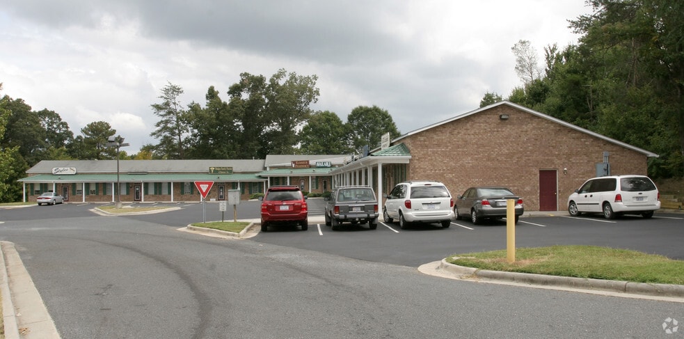 More Photos Of 100-108 Weatherly Sq, Ramseur Office For Sale