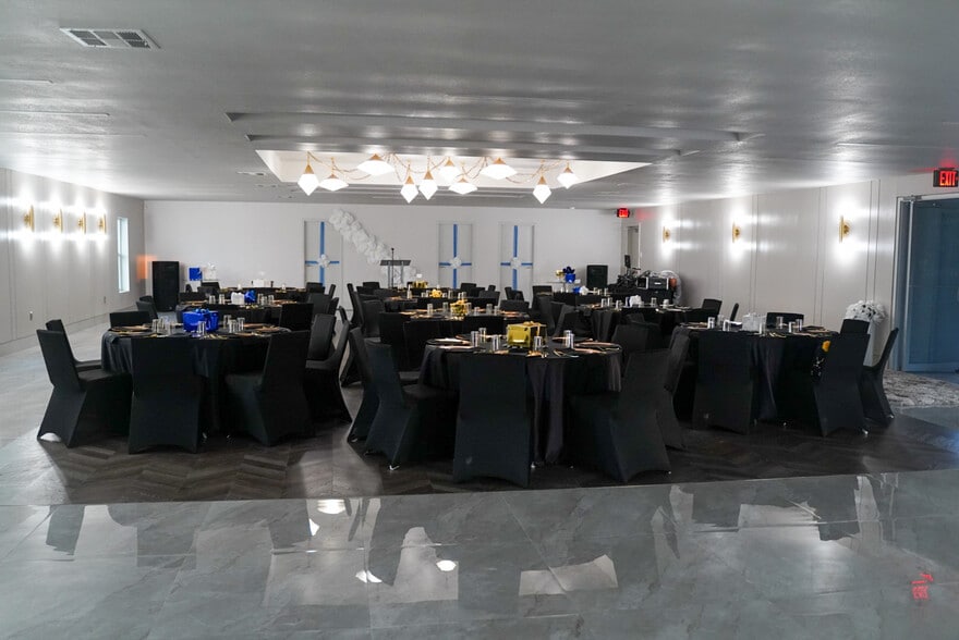 More Photos Of 8203 John Martin Rd, Baytown Religious Facility For Lease
