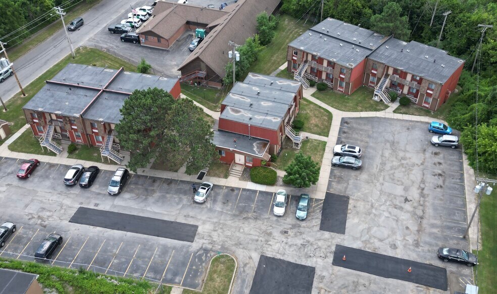 More Photos Of 4822 Hyde Park Blvd, Niagara Falls Apartments For Sale