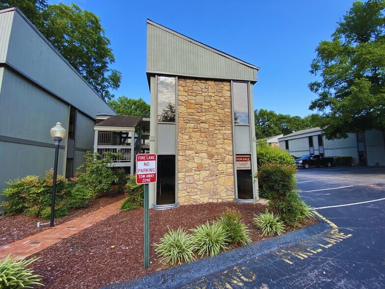 More Photos Of 1100 Logger Ct, Raleigh Office For Sale