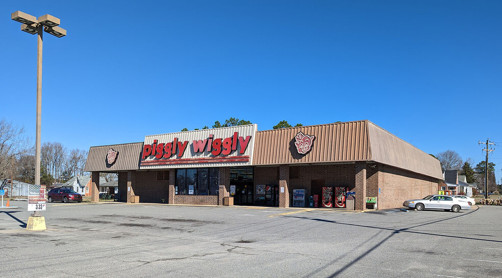 Primary Photo Of 202 Doctor Donnie H Jones Jr Blvd W, Princeton Supermarket For Sale