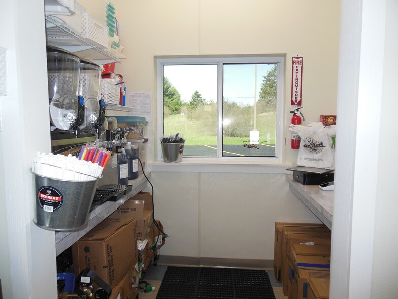 More Photos Of 3510 Cadillac Dr, Farwell Restaurant For Sale