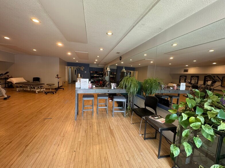 More Photos Of 520 Cherokee St, Denver Freestanding For Lease