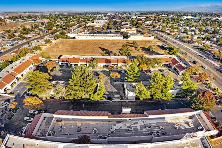 More Photos Of , Palmdale Office For Sale