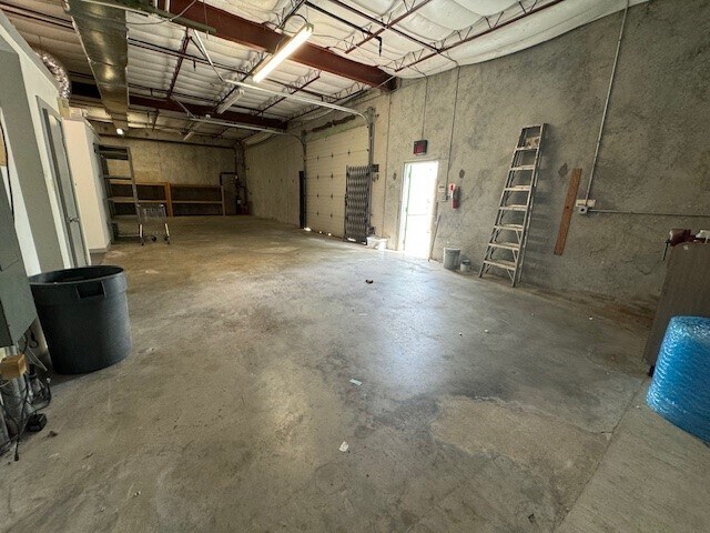More Photos Of 813 Morrow St, Austin Flex For Lease