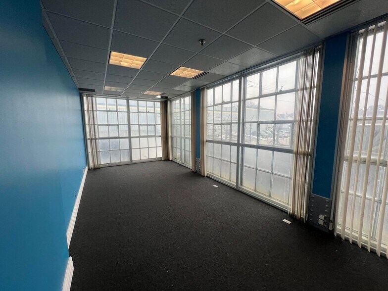 More Photos Of 100 Barber Ave, Worcester Office For Sale